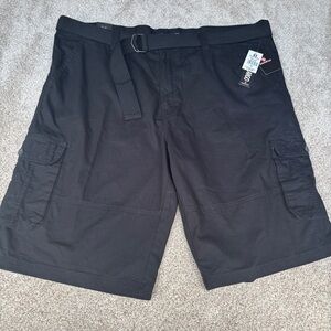 Southpole Men's Black Utility Cargo Shorts Size 48 Waist NWT